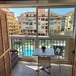 With And Pool View شقة