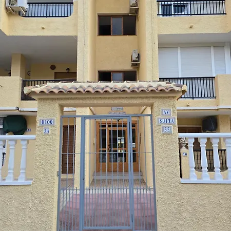 Apartment With And Pool View *