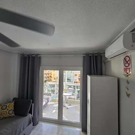 Apartment With And Pool View *